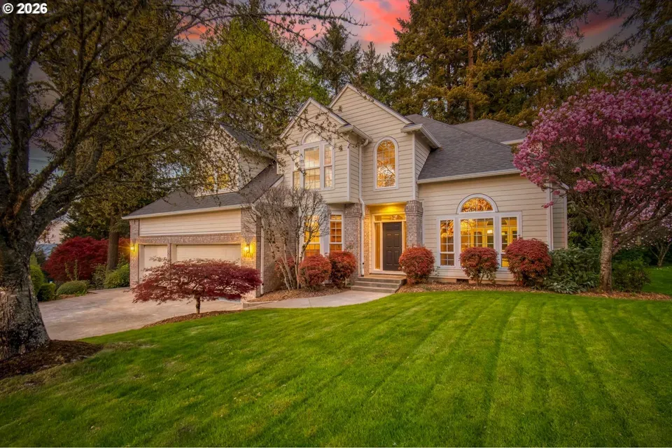 3 Bed 3 Bath Traditional Suburban Family Home in Beaverton, OR - 1