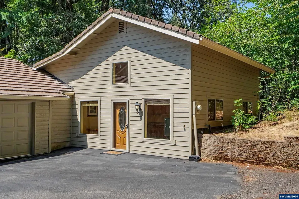 3 Bed 3 Bath Traditional Suburban Family Home in Corvallis, OR - 3