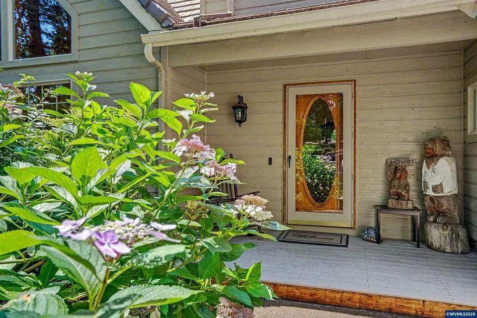 3 Bed 3 Bath Traditional Suburban Family Home in Corvallis, OR - 4