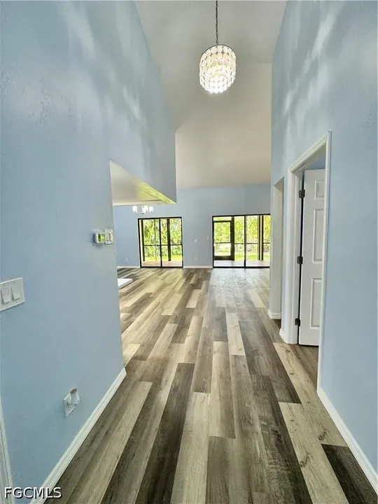 3 Bed 3 Bath Traditional Suburban Family Home in Fort Myers, FL - 2