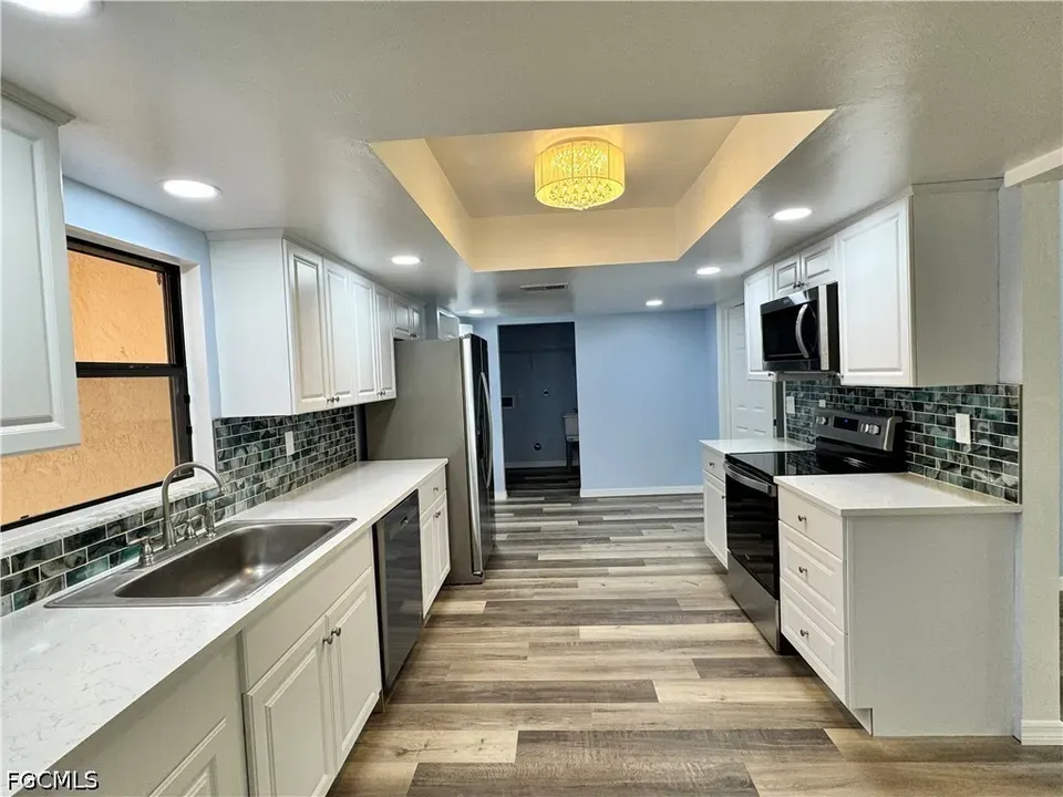 3 Bed 3 Bath Traditional Suburban Family Home in Fort Myers, FL - 5