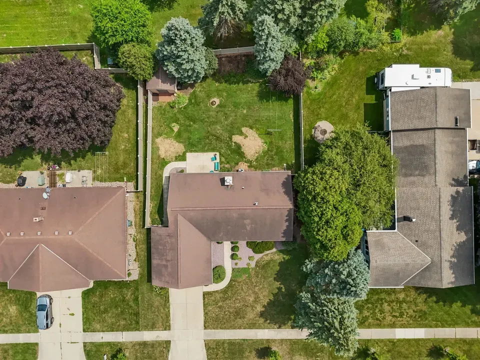 3 Bed 3 Bath Traditional Suburban Family Home in Green Bay, WI - 5