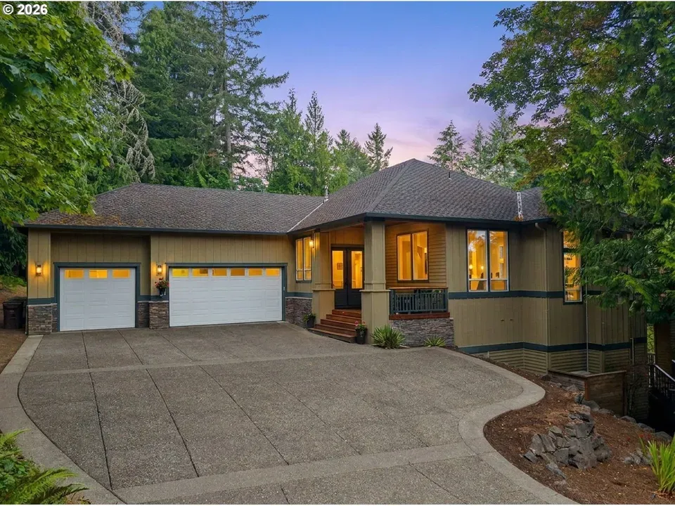 3 Bed 3 Bath Traditional Suburban Family Home in Hillsboro, OR - 1