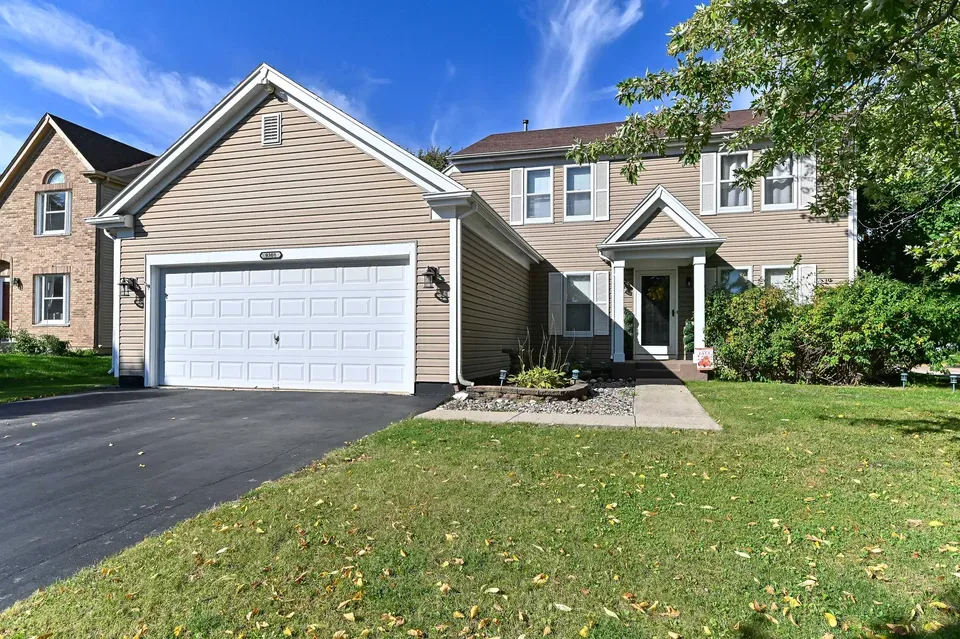 3 Bed 3 Bath Traditional Suburban Family Home in Kenosha, WI - 2