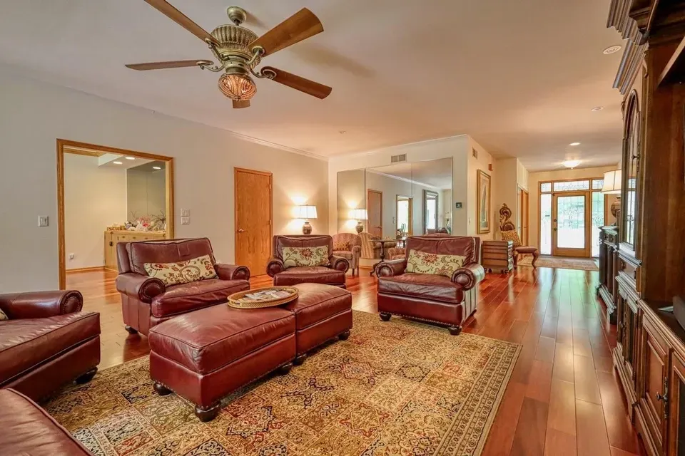 3 Bed 3 Bath Traditional Suburban Family Home in Madison, WI - 5