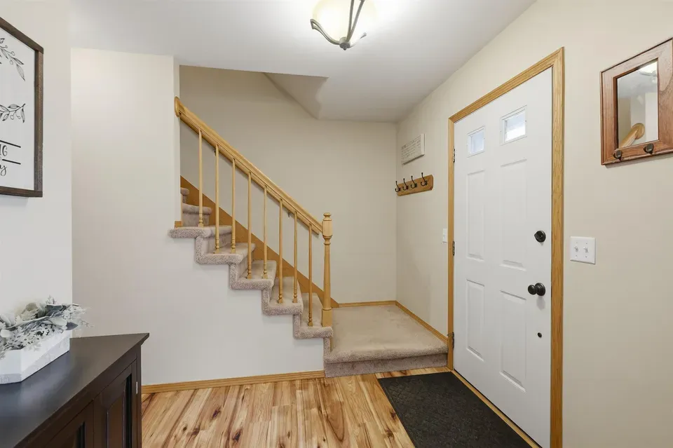 3 Bed 3 Bath Traditional Suburban Family Home in Madison, WI - 4