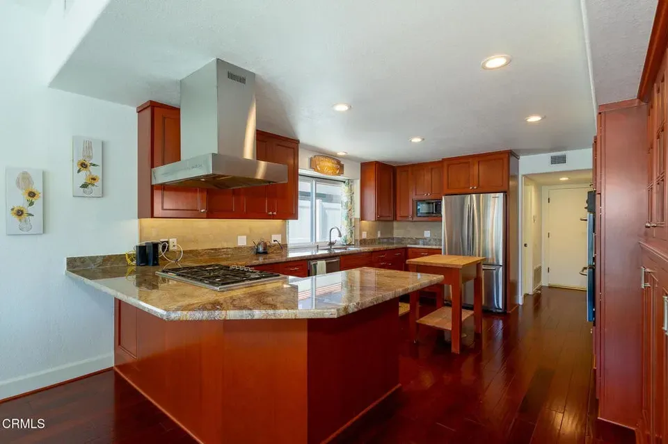 3 Bed 3 Bath Traditional Suburban Family Home in Oxnard, CA - 4