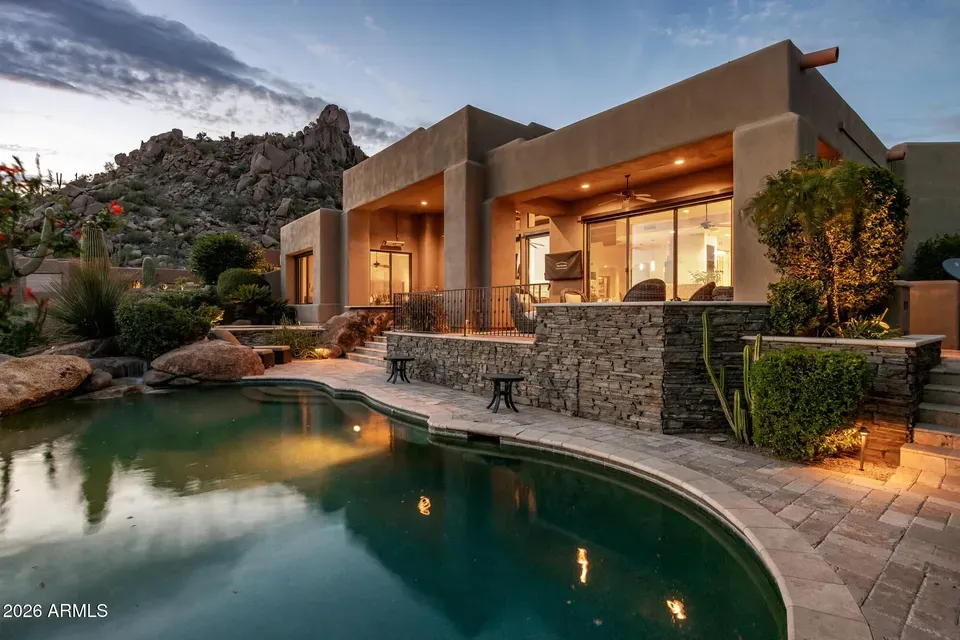 3 Bed 3 Bath Traditional Suburban Family Home in Scottsdale, AZ - 2
