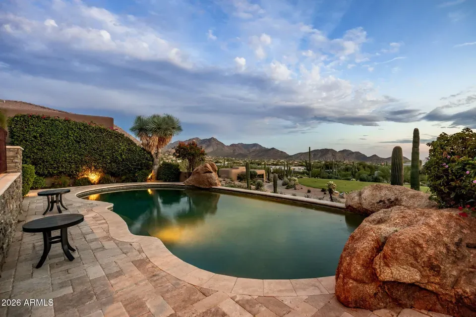 3 Bed 3 Bath Traditional Suburban Family Home in Scottsdale, AZ - 3