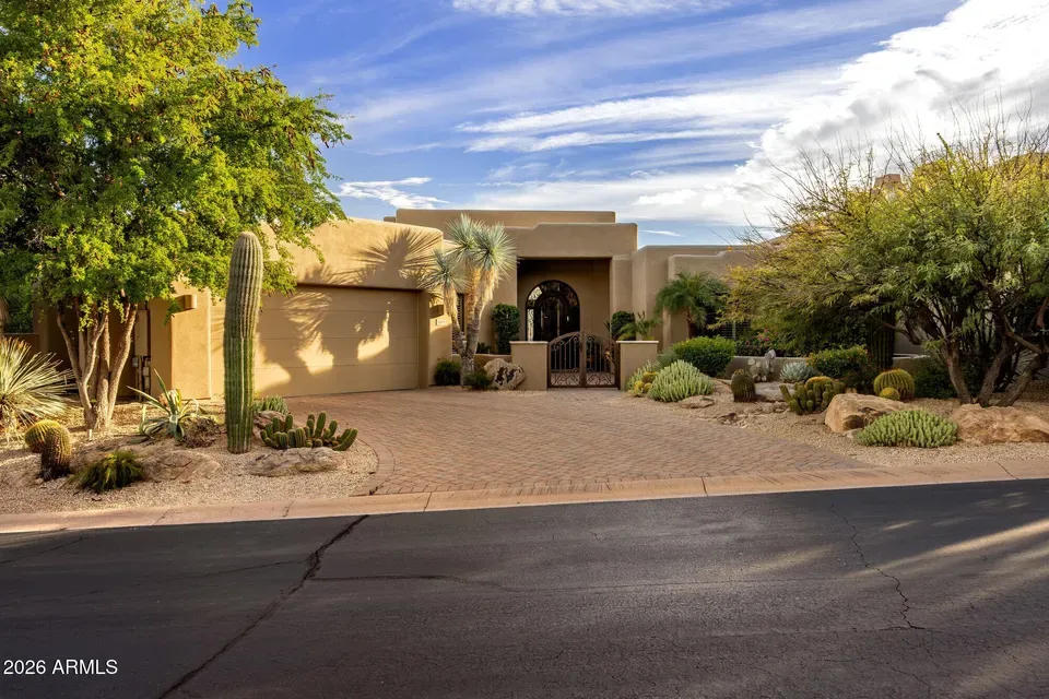 3 Bed 3 Bath Traditional Suburban Family Home in Scottsdale, AZ - 5