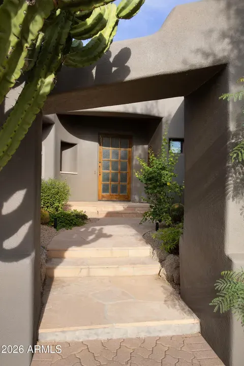 3 Bed 3 Bath Traditional Suburban Family Home in Scottsdale, AZ - 5