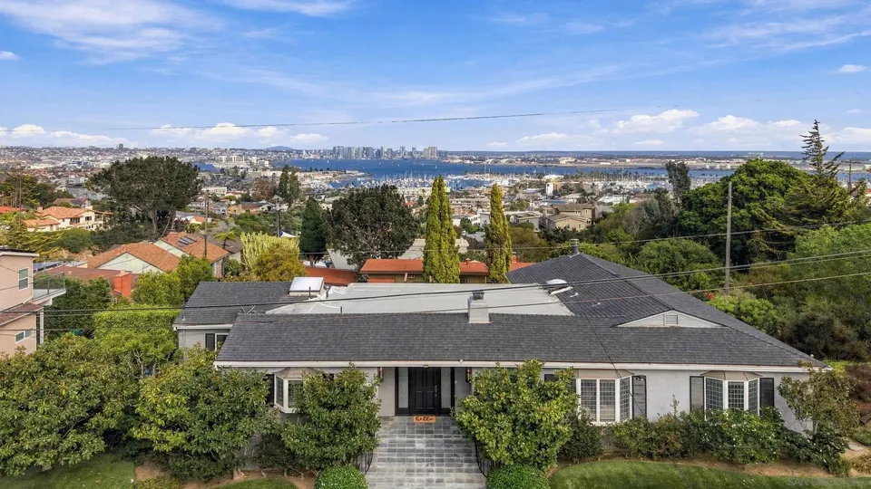 3 Bed 3 Bath Contemporary Modern in San Diego, CA