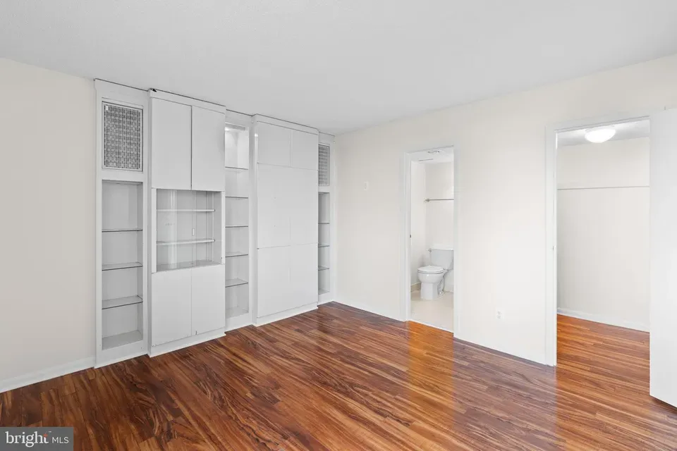 3 Bed 3 Bath Urban Residential Condo in Bethesda, MD - 4