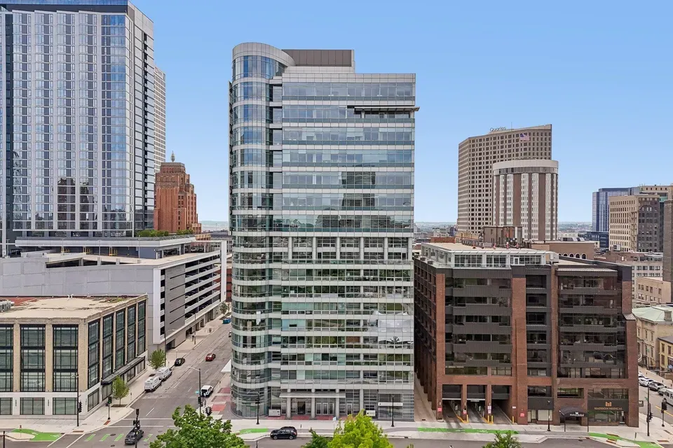 3 Bed 3 Bath Urban Residential Condo in Milwaukee, WI - 2