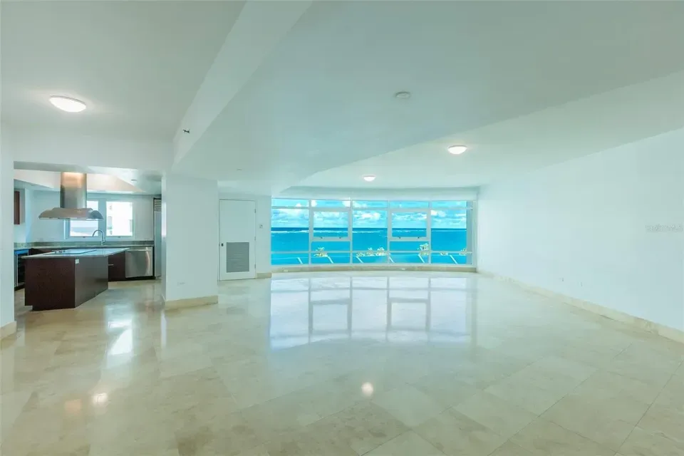 3 Bed 3 Bath Urban Residential Condo in San Juan, PR - 4
