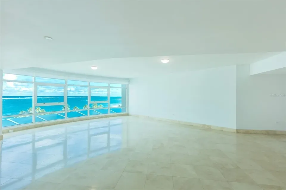 3 Bed 3 Bath Urban Residential Condo in San Juan, PR - 5