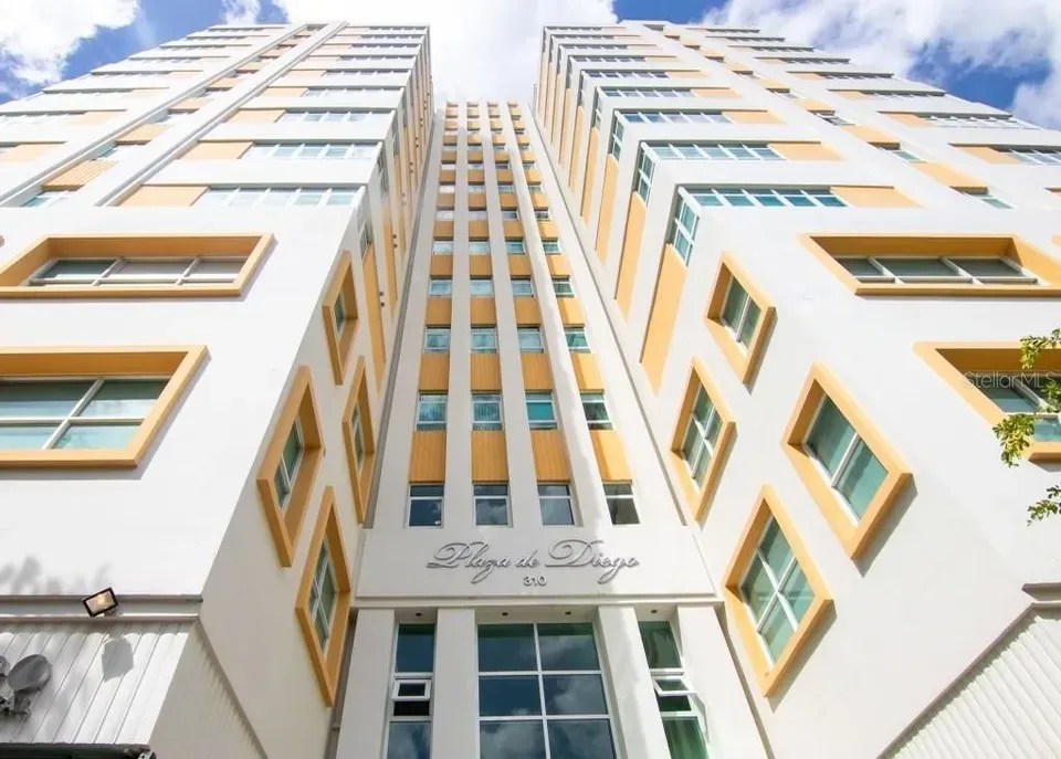 3 Bed 3 Bath Urban Residential Condo in San Juan, PR