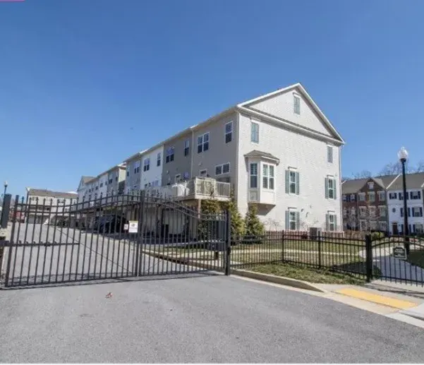 3 Bed 4 Bath Contemporary Multi-Level Townhome in Annapolis, MD
