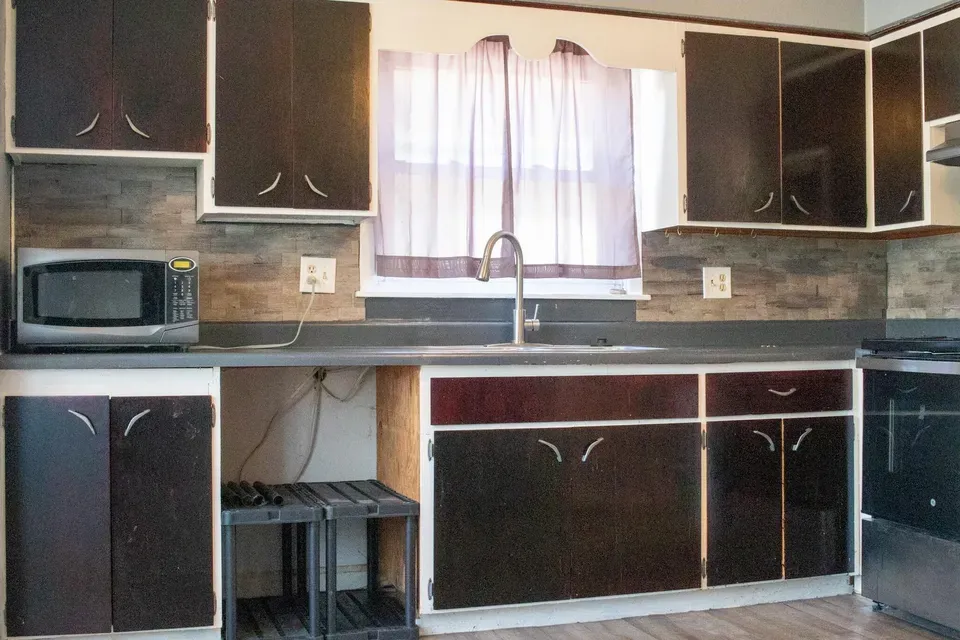 3 Bed 4 Bath Established Mid-Century Residence in Kenosha, WI - 5