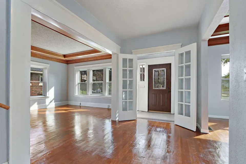 4 Bed 1 Bath Classic Historic Era Home in Kenosha, WI - 3