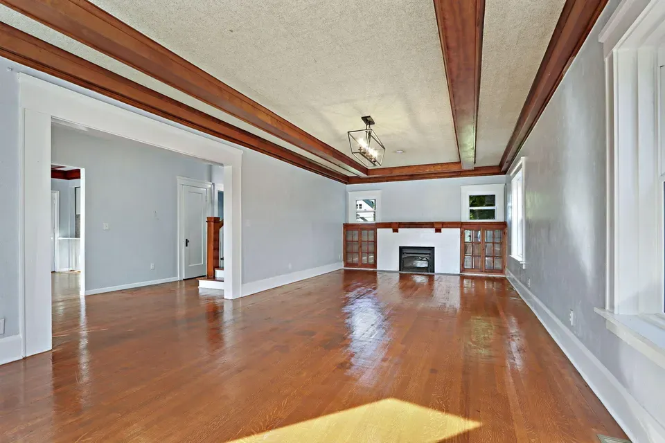 4 Bed 1 Bath Classic Historic Era Home in Kenosha, WI - 5
