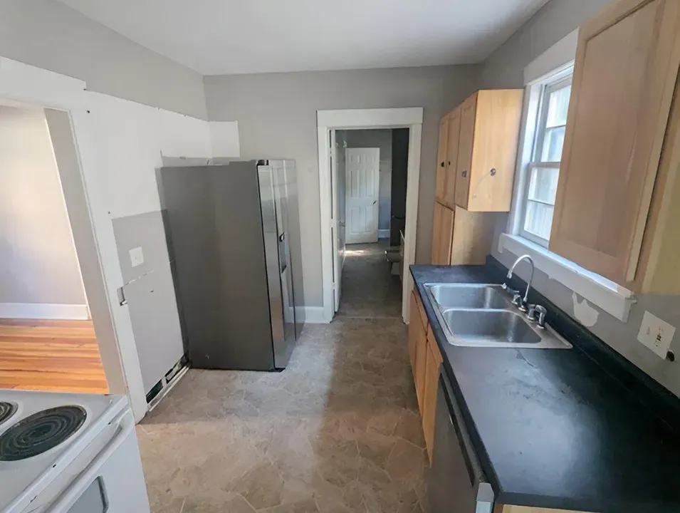 4 Bed 1 Bath Classic Historic Era Home in Lansing, MI - 4