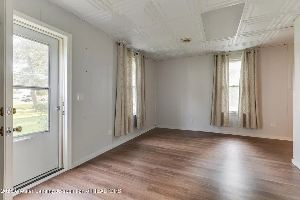 4 Bed 1 Bath Classic Historic Era Home in Lansing, MI - 3