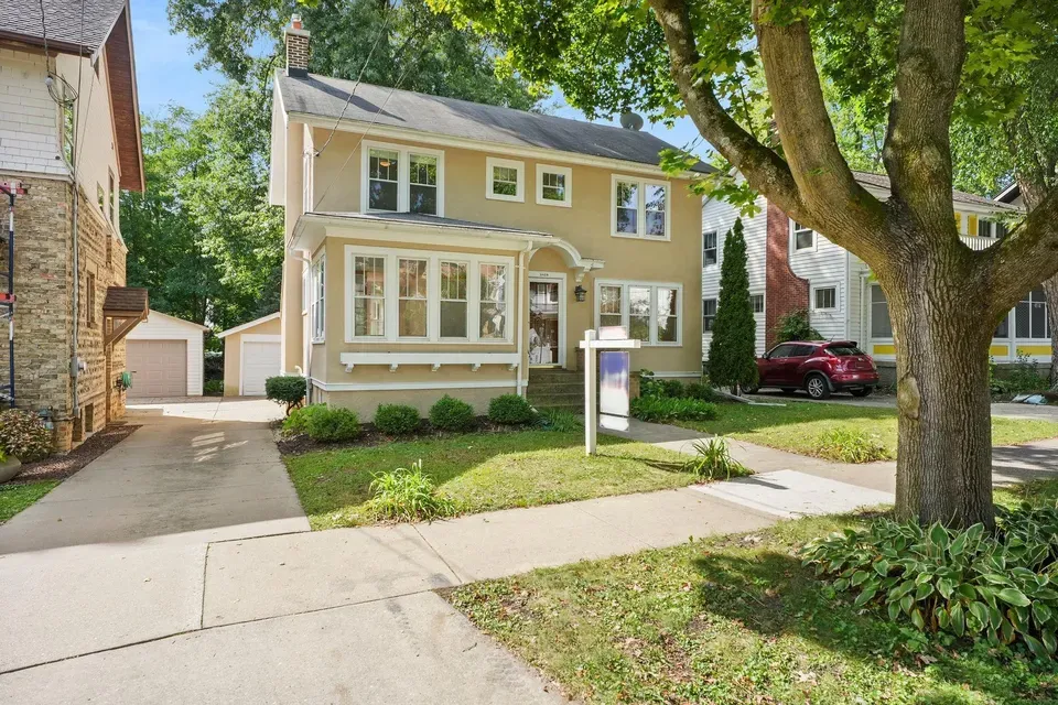 4 Bed 1 Bath Classic Historic Era Home in Madison, WI