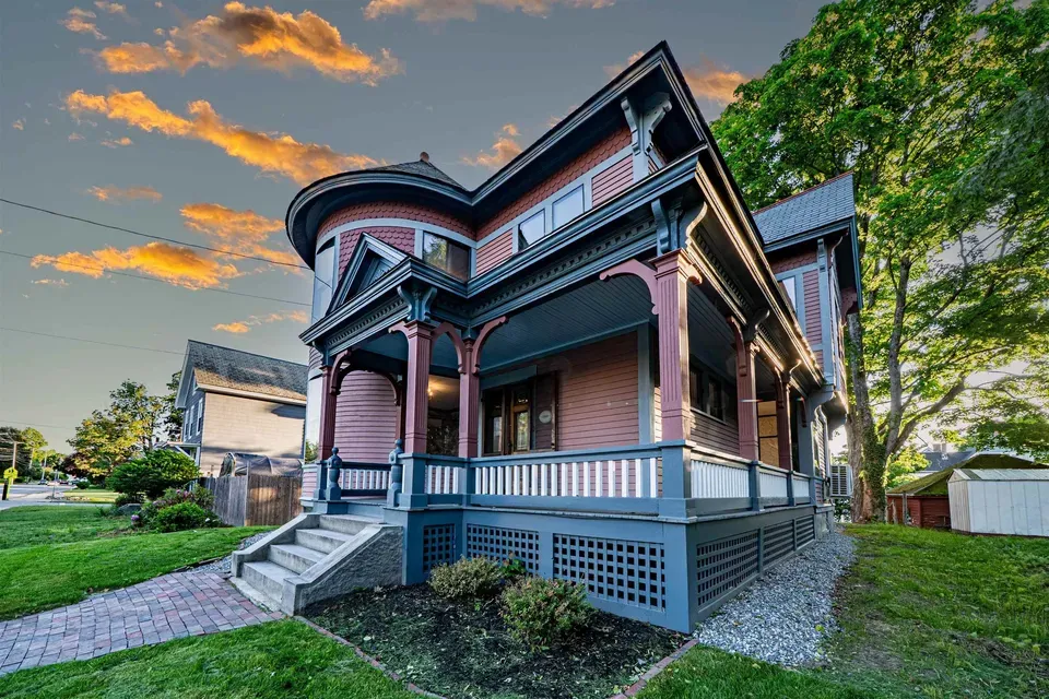 4 Bed 1 Bath Classic Historic Era Home in Nashua, NH - 1