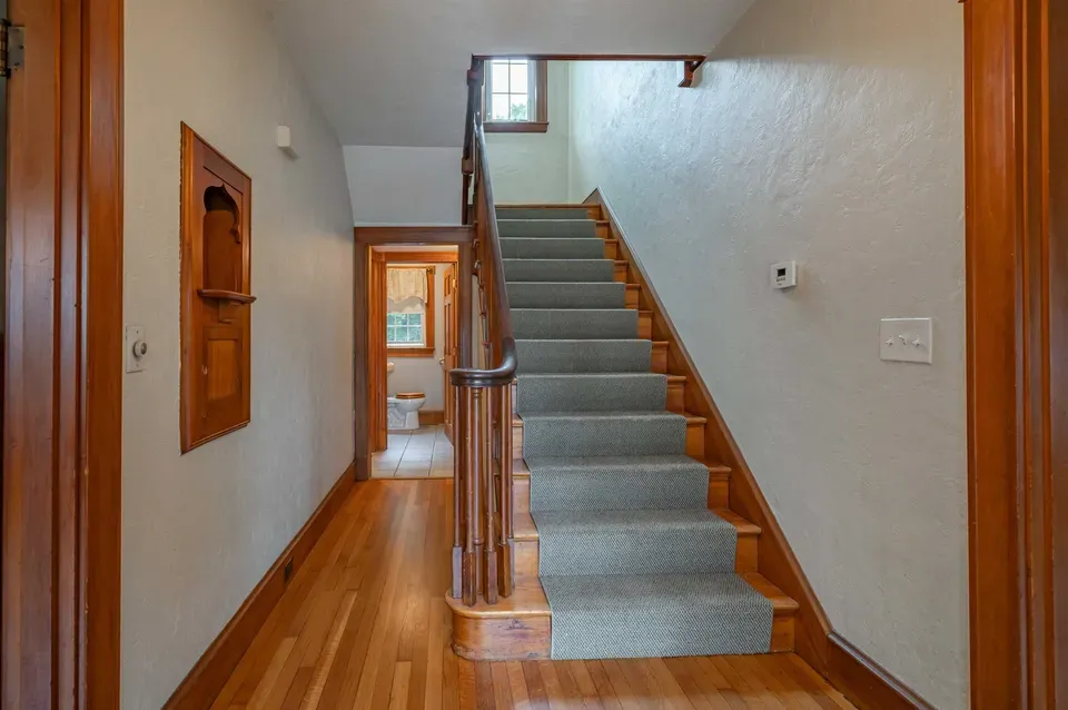 4 Bed 1 Bath Classic Historic Era Home in Nashua, NH - 5
