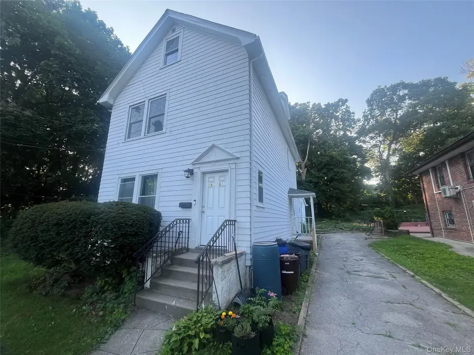 4 Bed 1 Bath Classic Historic Era Home in Queens, NY - 1
