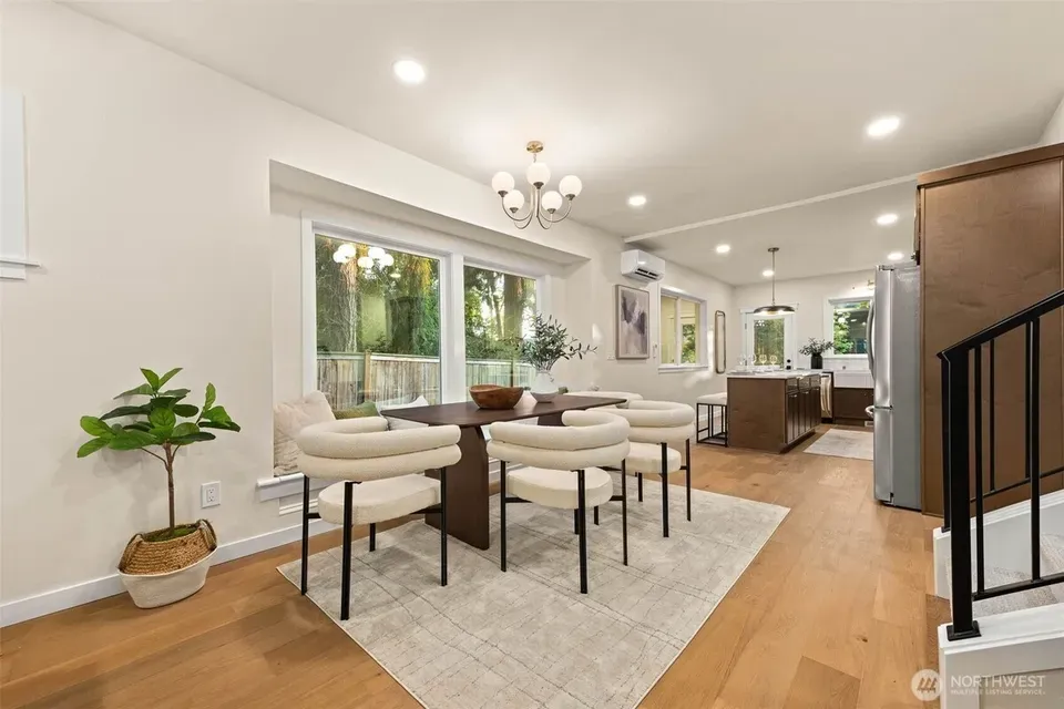 4 Bed 1 Bath Classic Historic Era Home in Seattle, WA - 5