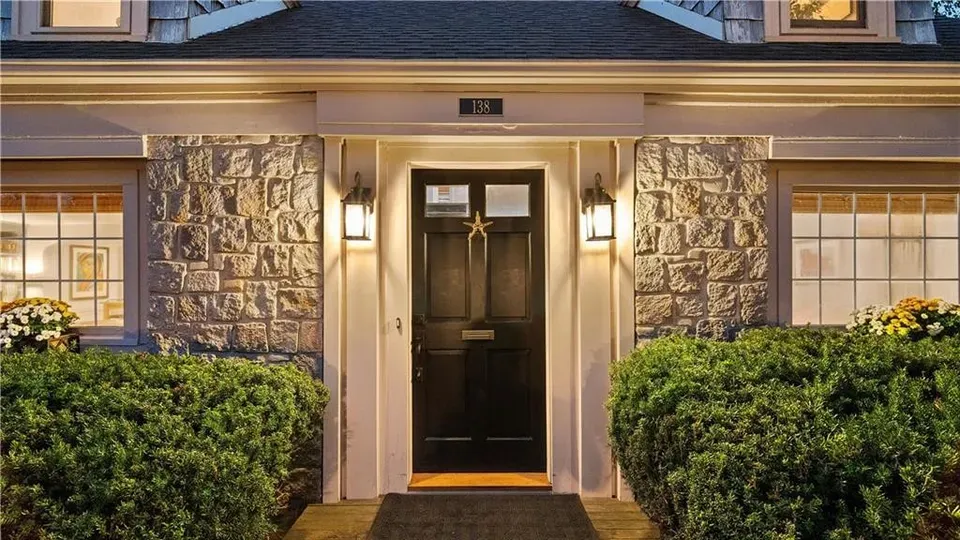 4 Bed 1 Bath Classic Historic Era Home in Warwick, RI - 4