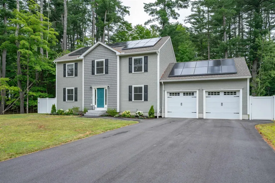 4 Bed 1 Bath Contemporary High-Rise Condo in Nashua, NH - 2
