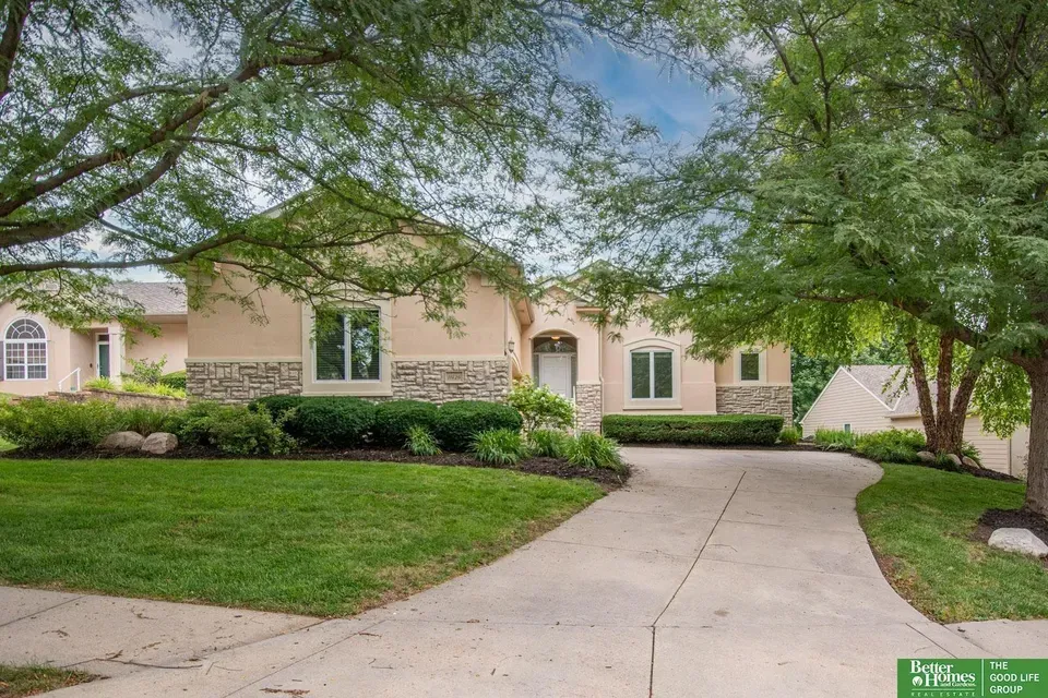 4 Bed 1 Bath Established Contemporary Home in Omaha, NE - 1