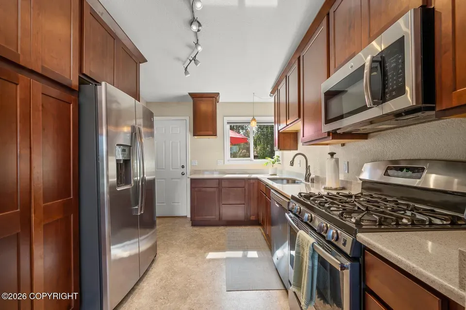 4 Bed 1 Bath Established Mid-Century Residence in Anchorage, AK - 4