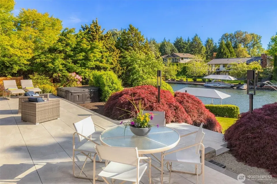4 Bed 1 Bath Established Mid-Century Residence in Bellevue, WA - 1