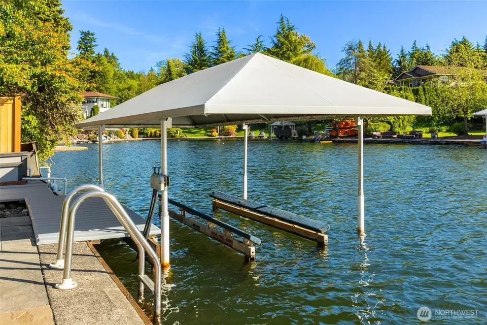 4 Bed 1 Bath Established Mid-Century Residence in Bellevue, WA - 4