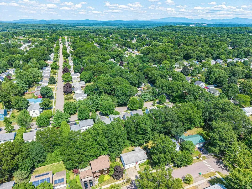 4 Bed 1 Bath Established Mid-Century Residence in Burlington, VT - 4