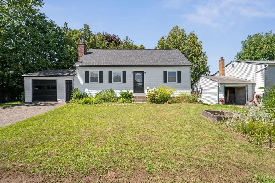 4 Bed 1 Bath Established Mid-Century Residence in Burlington, VT - 1