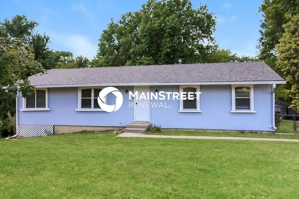 4 Bed 1 Bath Established Mid-Century Residence in Kansas City, KS - 1