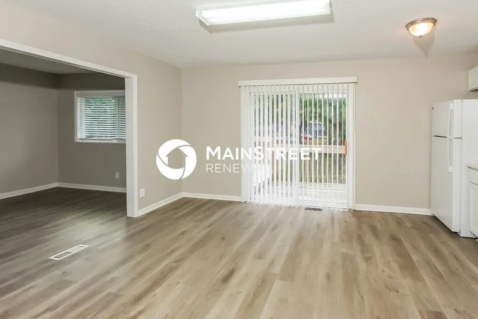 4 Bed 1 Bath Established Mid-Century Residence in Kansas City, KS - 4