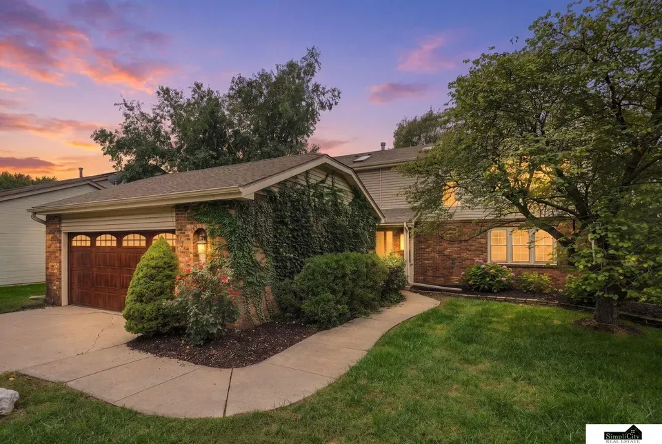 4 Bed 1 Bath Established Mid-Century Residence in Lincoln, NE