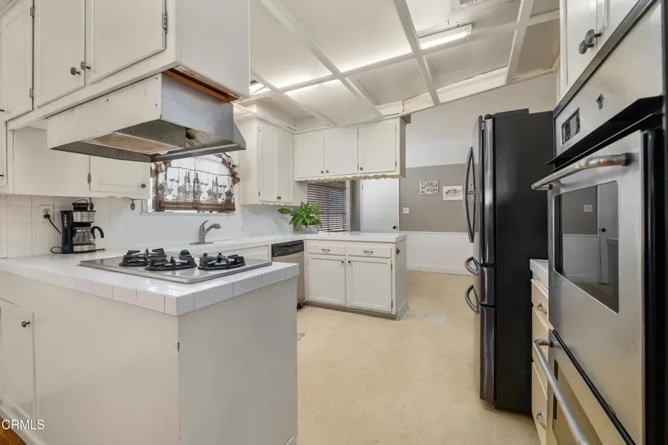 4 Bed 1 Bath Established Mid-Century Residence in Los Angeles, CA - 3