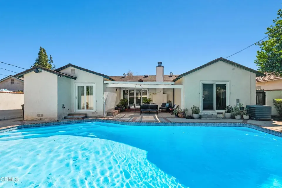 4 Bed 1 Bath Established Mid-Century Residence in Los Angeles, CA - 5