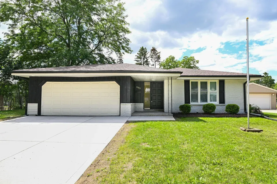 4 Bed 1 Bath Established Mid-Century Residence in Milwaukee, WI - 1