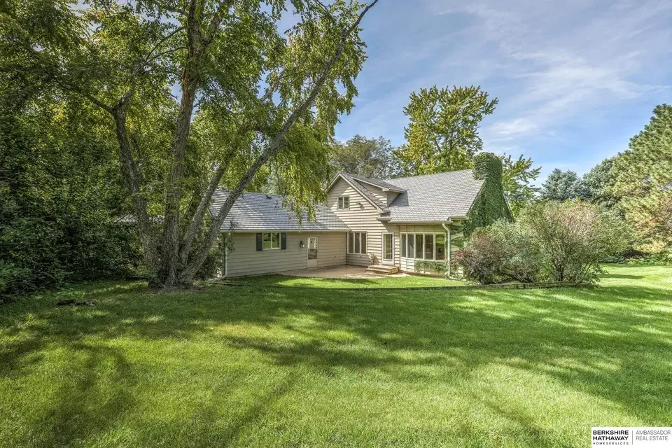 4 Bed 1 Bath Established Mid-Century Residence in Omaha, NE - 4