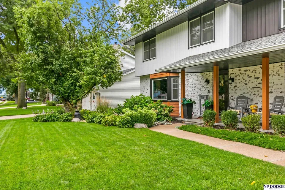 4 Bed 1 Bath Established Mid-Century Residence in Omaha, NE - 4