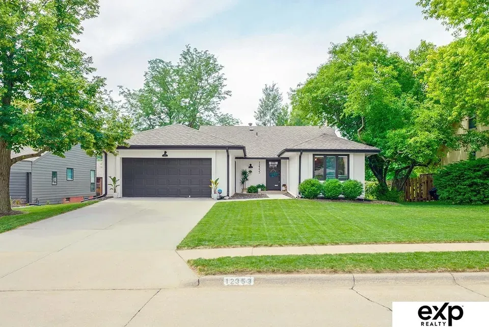4 Bed 1 Bath Established Mid-Century Residence in Omaha, NE - 1