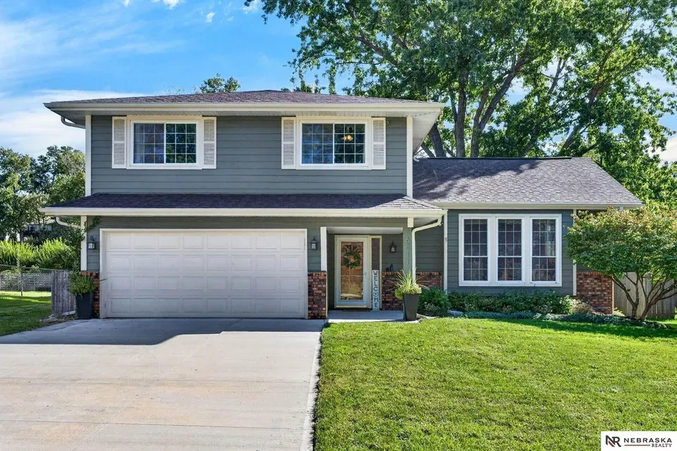4 Bed 1 Bath Established Mid-Century Residence in Omaha, NE - 1